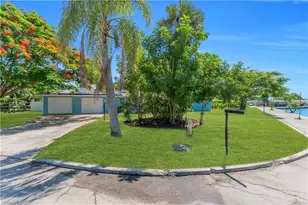 139 E Lake Dr, Lehigh Acres, FL 33936 - Photo 3