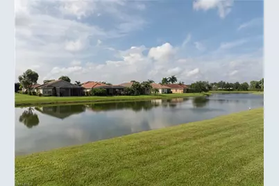 2444 Laurentina Ln, Cape Coral, FL 33909 - Photo 37