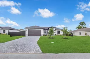 352 SW 24th Pl, Cape Coral, FL 33991 - Photo 3