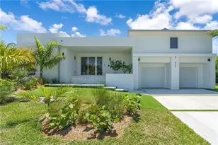 824 Rose Ct, Marco Island, FL 34145 - Photo 3