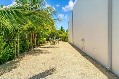 824 Rose Ct, Marco Island, FL 34145 - Photo 53