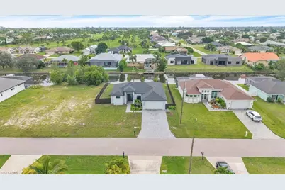 2107 SW 15th Pl, Cape Coral, FL 33991 - Photo 39