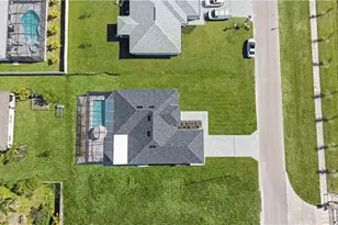 2817 SW 3rd St, Cape Coral, FL 33991 - Photo 5