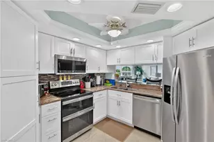 3927 SE 11th Pl, Cape Coral, FL 33904 - Photo 15