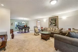 1226 Hazeltine Dr, Fort Myers, FL 33919 - Photo 5