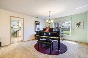 1226 Hazeltine Dr, Fort Myers, FL 33919 - Photo 9
