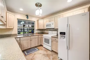 1226 Hazeltine Dr, Fort Myers, FL 33919 - Photo 11