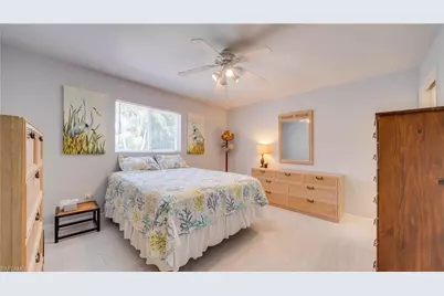 929 SE 6th Ter, Cape Coral, FL 33990 - Photo 13