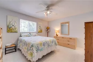 929 SE 6th Terrace, Cape Coral, FL 33990 - Photo 13