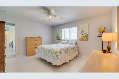 929 SE 6th Ter, Cape Coral, FL 33990 - Photo 15