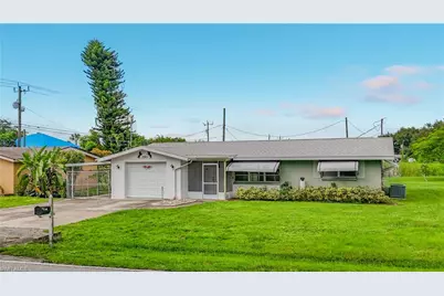 2901 Parkview Dr, Fort Myers, FL 33905 - Photo 1