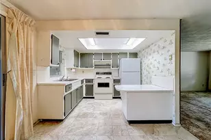 2901 Parkview Dr, Fort Myers, FL 33905 - Photo 7