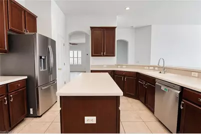 2656 Fairmont Isle Cir, Cape Coral, FL 33991 - Photo 3