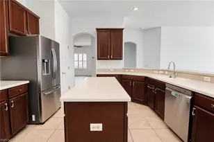 2656 Fairmont Isle Cir, Cape Coral, FL 33991 - Photo 3