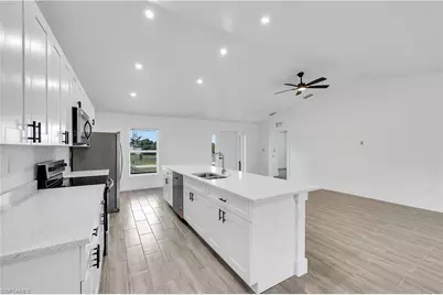 1619 NE 36th Ln, Cape Coral, FL 33909 - Photo 7
