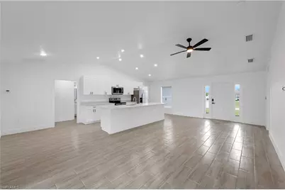 1619 NE 36th Ln, Cape Coral, FL 33909 - Photo 5