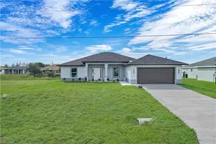 1822 NE 1st Pl, Cape Coral, FL 33909 - Photo 1