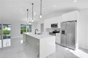 1822 NE 1st Pl, Cape Coral, FL 33909 - Photo 13