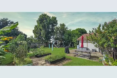2222 SE 15th St, Cape Coral, FL 33990 - Photo 35