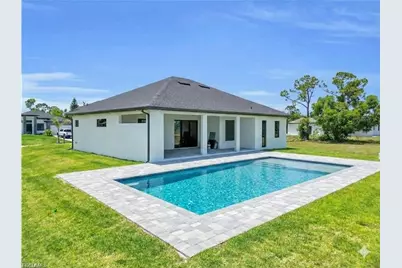 4317 NE 9th Ct, Cape Coral, FL 33909 - Photo 7