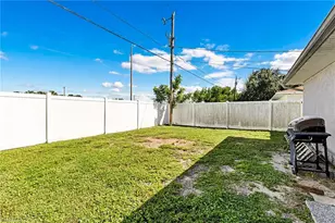 1801/1803 SW Santa Barbara Pl, Cape Coral, FL 33991 - Photo 35