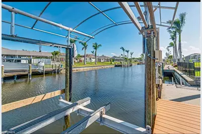 229 SE 29th Ter, Cape Coral, FL 33904 - Photo 23