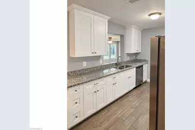 1718 NE 7th St, Cape Coral, FL 33909 - Photo 7
