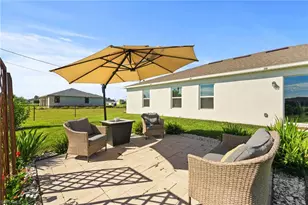1409 NE 4th Pl, Cape Coral, FL 33909 - Photo 27