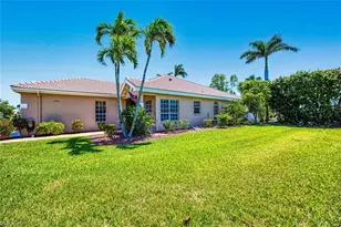 5482 Peppertree Dr, Fort Myers, FL 33908 - Photo 3