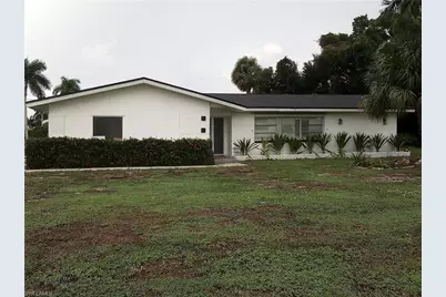 10300 McGregor Blvd, Fort Myers, FL 33919 - Photo 1