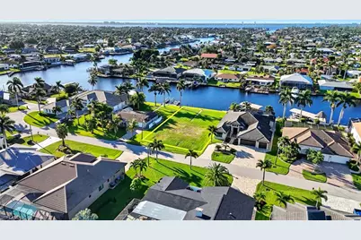 126 SW 50th St, Cape Coral, FL 33914 - Photo 13