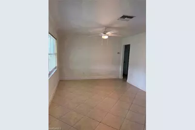 1422 SW 47th Ter, Cape Coral, FL 33914 - Photo 5