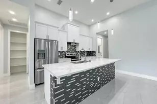 2535 SW 5th Ave, Cape Coral, FL 33914 - Photo 13