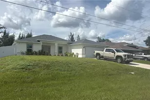 4034 NE 9th Pl, Cape Coral, FL 33909 - Photo 1