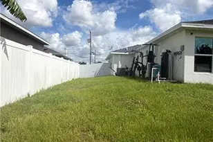 4034 NE 9th Pl, Cape Coral, FL 33909 - Photo 17