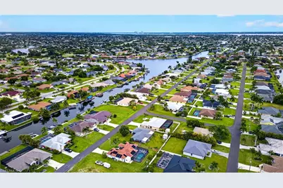 240 SE 28th Ter, Cape Coral, FL 33904 - Photo 35