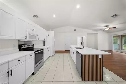 2813 34th St W, Lehigh Acres, FL 33971 - Photo 9