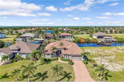 828 NW 39th Ave, Cape Coral, FL 33993 - Photo 3