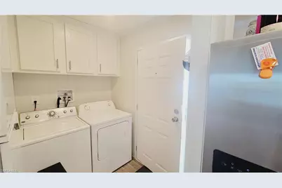 352 Shoreland Dr, Fort Myers, FL 33905 - Photo 15