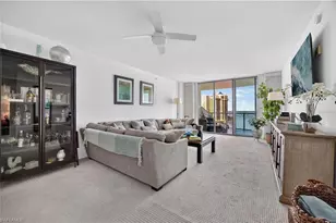 3000 Oasis Grand Blvd, Fort Myers, FL 33916 - Photo 5