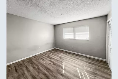 6635 Warwick Cir #4, Fort Myers, FL 33919 - Photo 17