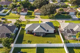 147 SE 19th Ln, Cape Coral, FL 33990 - Photo 37