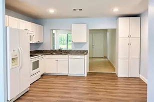 291 22nd St NE, Naples, FL 34120 - Photo 5