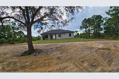 912 Hibiscus Ave, Lehigh Acres, FL 33972 - Photo 27