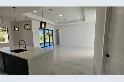 912 Hibiscus Ave, Lehigh Acres, FL 33972 - Photo 5