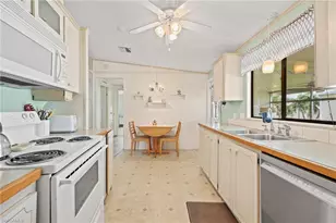 11931 Yellowstone Dr, Bonita Springs, FL 34135 - Photo 15