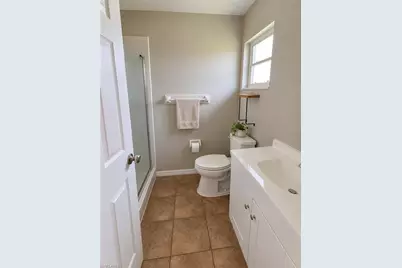606 SE 9th St, Cape Coral, FL 33990 - Photo 7