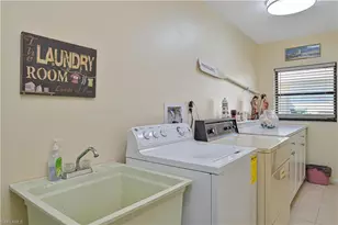 2202 SE 13th St, Cape Coral, FL 33990 - Photo 29