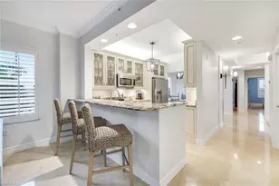 401 Bayfront Pl, Naples, FL 34102 - Photo 11