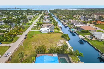 1936 Coral Point Dr, Cape Coral, FL 33990 - Photo 9